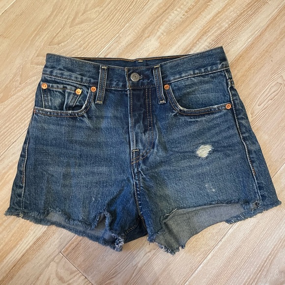 Levi’s denim shorts - Picture 1 of 5